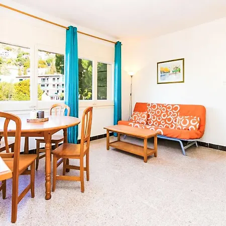 Global Velazquez - By Global Holidays 8539 Holiday home *